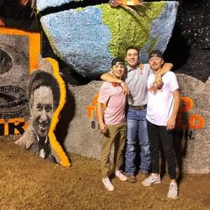 Meet your Posher, Hunter